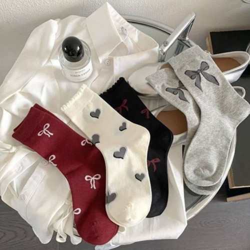 جوراب های ساق دار طرحدارزنانه