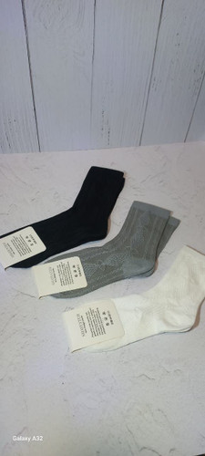 جوراب های ساق دار زنانه