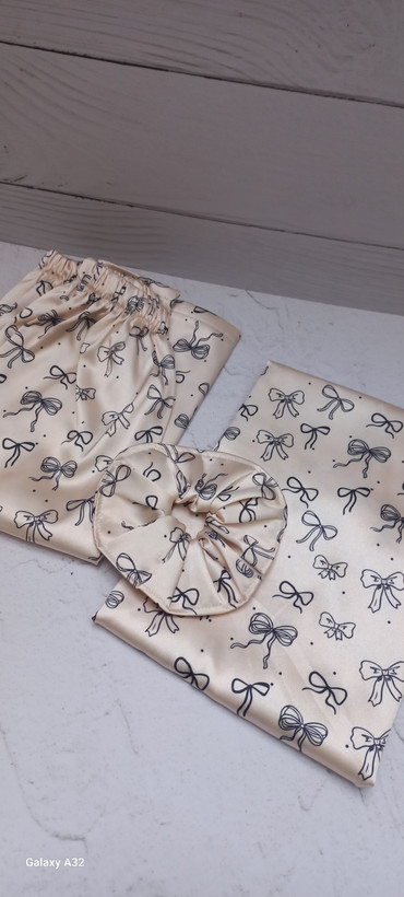 تاپ شورتک های ساتن پارچه کره ای بیگ سایز به همراه کش سر