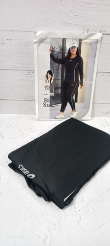 ست بلوز آستین دار و لگ مشکی فلامنت